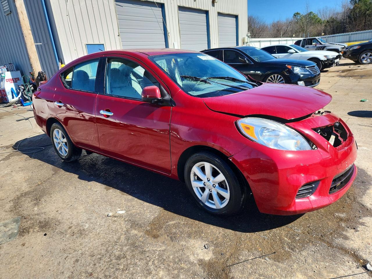 2014 NISSAN VERSA