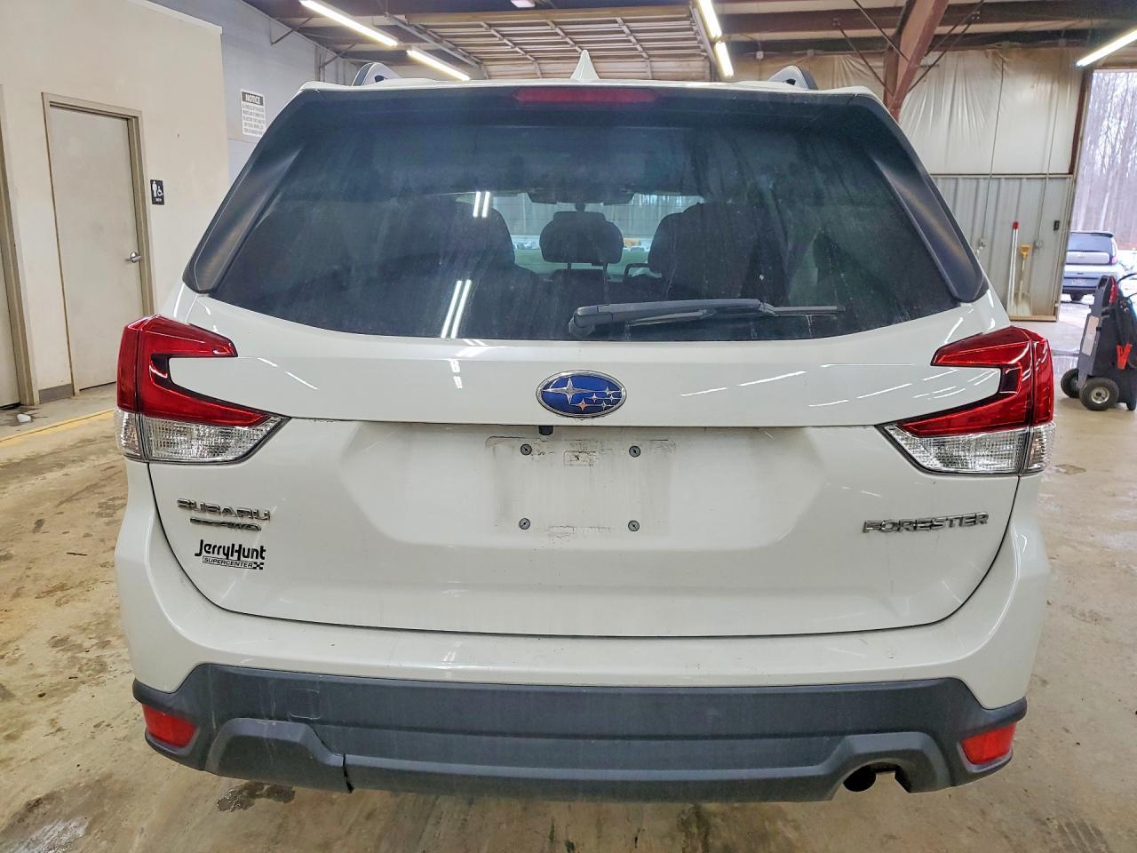 2022 SUBARU FORESTER