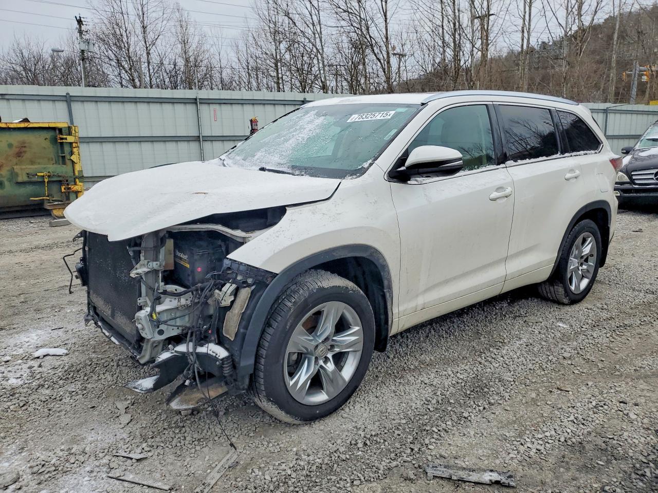 2015 TOYOTA HIGHLANDER