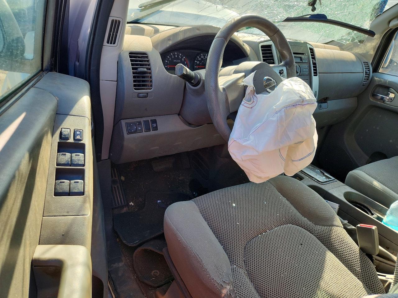 2009 NISSAN Frontier