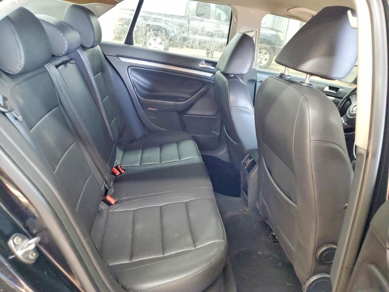 2010 VOLKSWAGEN JETTA