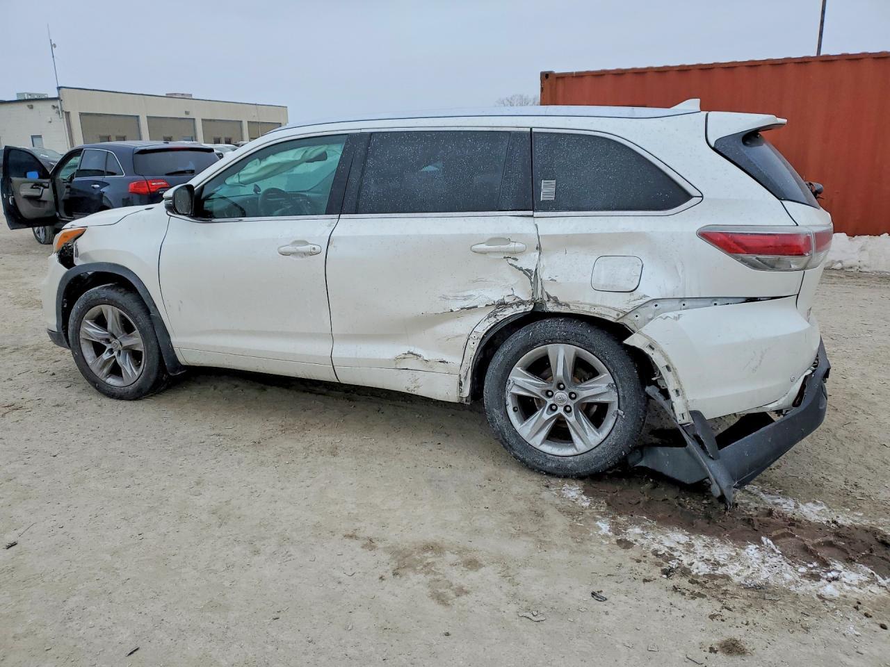 2015 TOYOTA HIGHLANDER