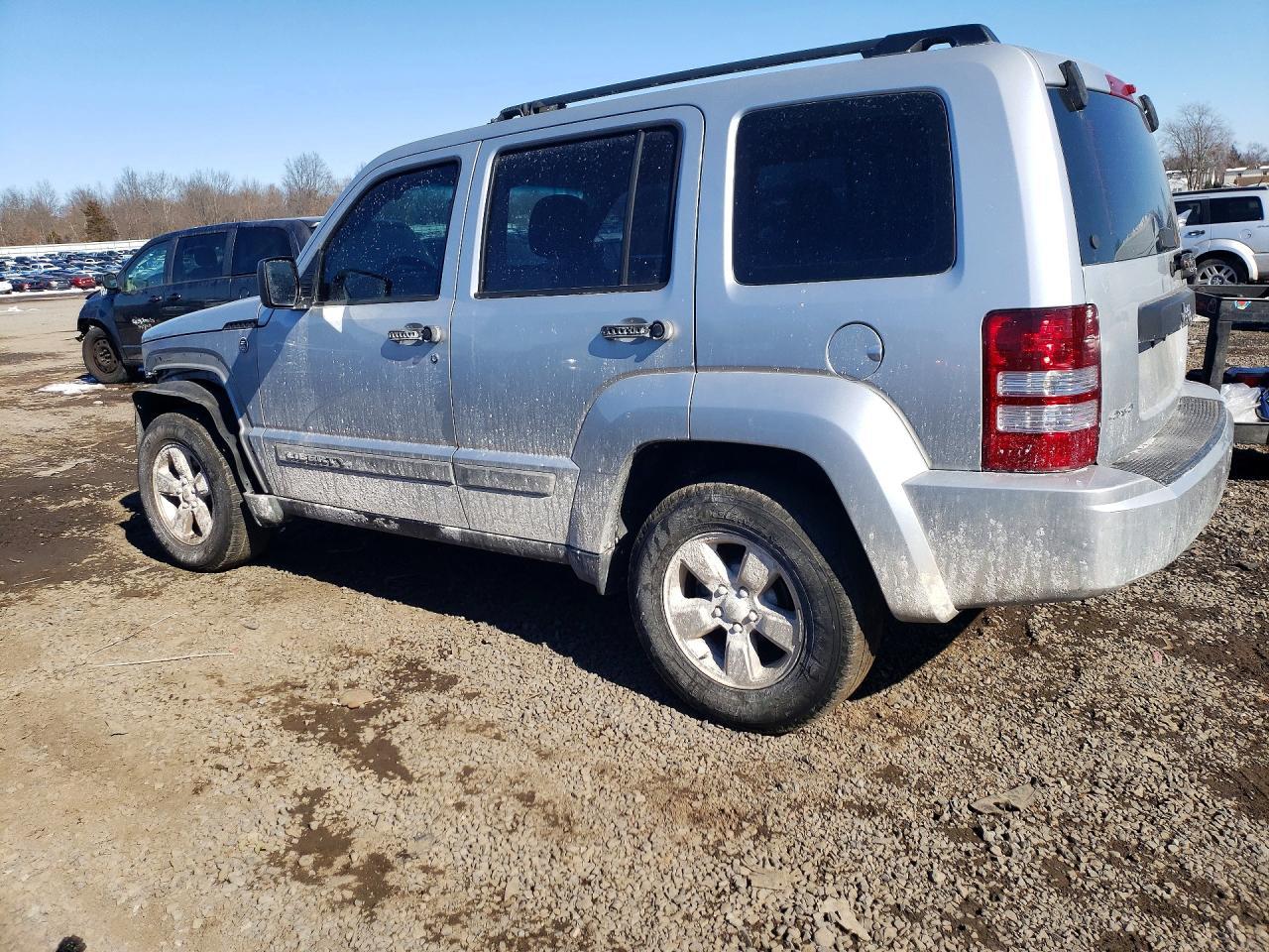 2012 JEEP Liberty