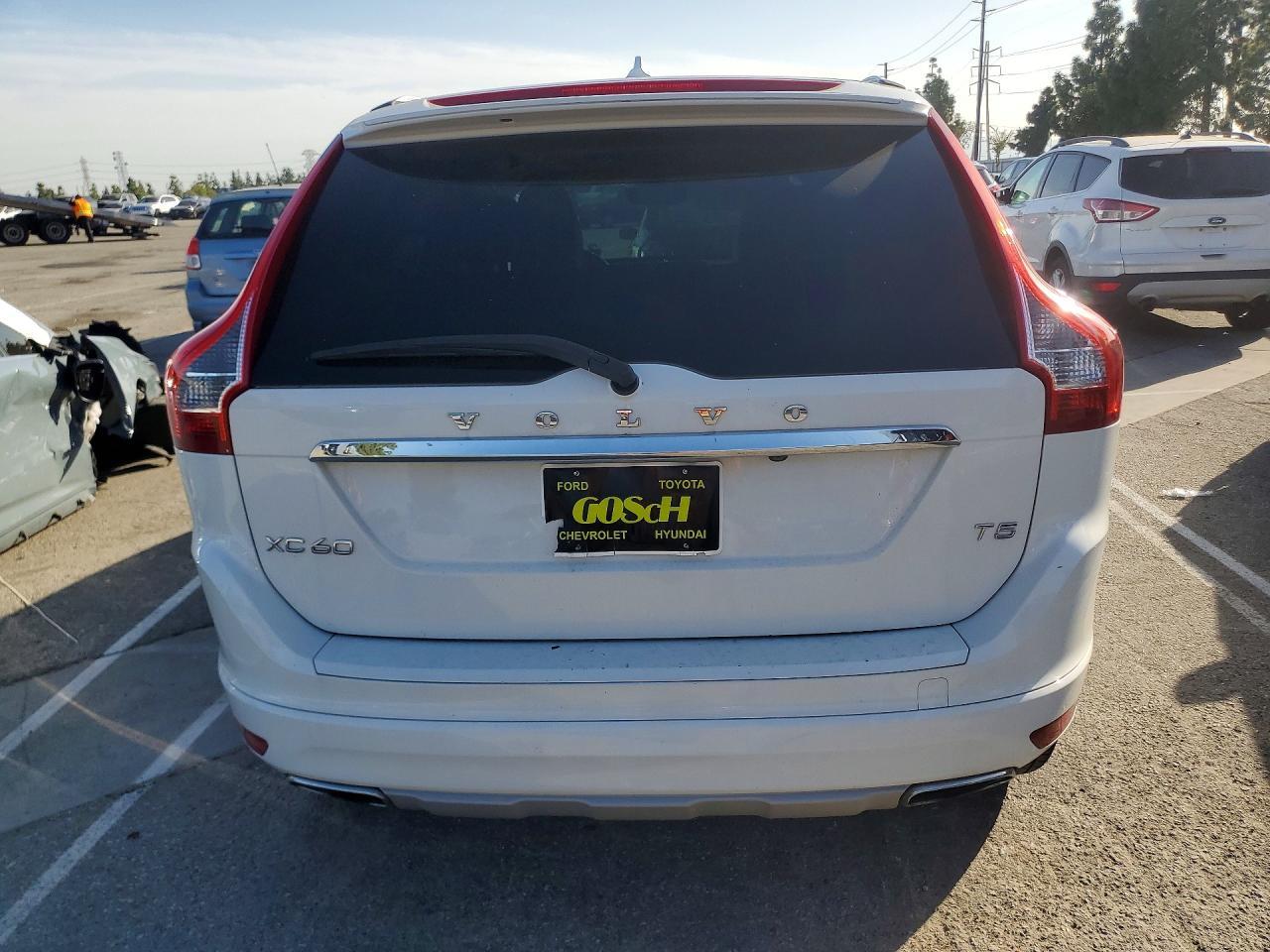 2016 VOLVO XC60