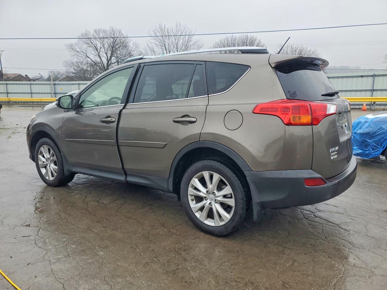 2015 TOYOTA RAV4