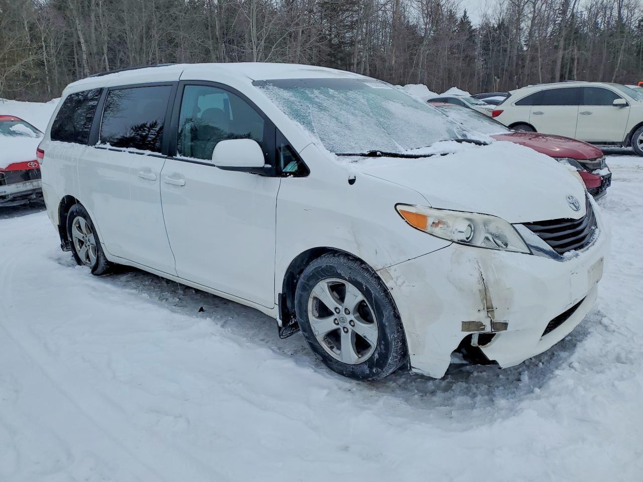 2013 TOYOTA SIENNA
