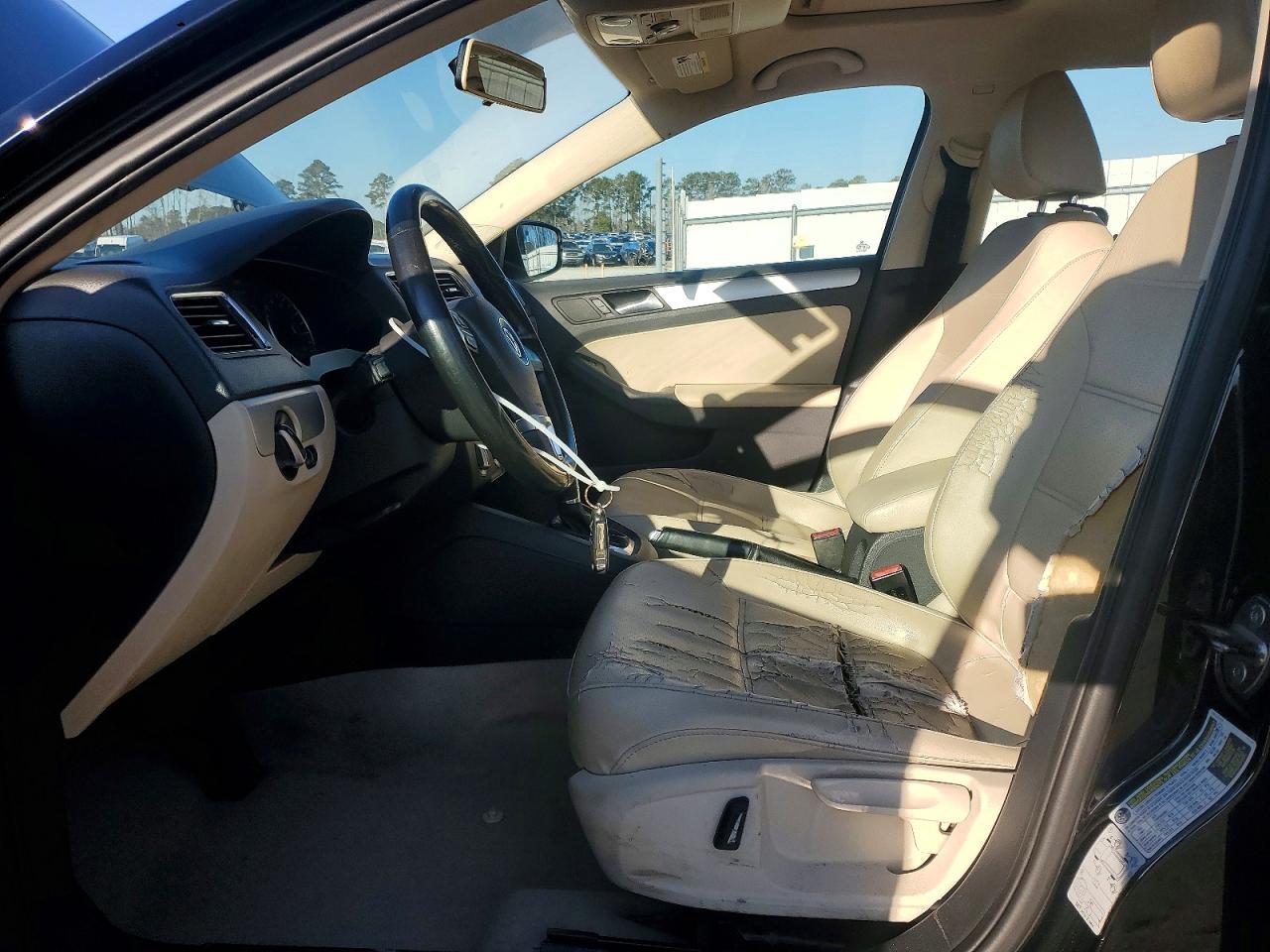 2013 VOLKSWAGEN JETTA