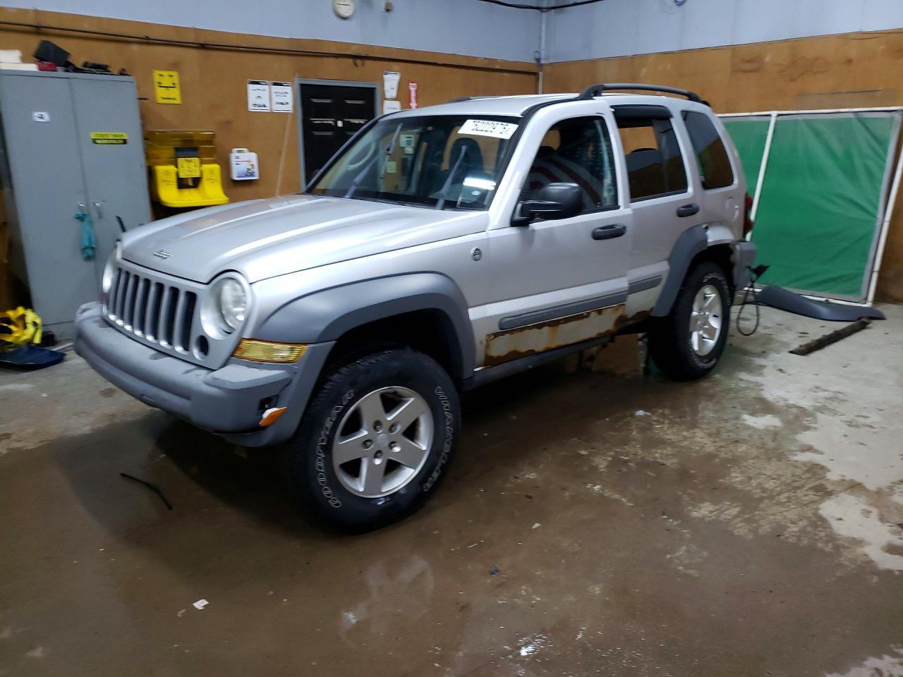 2005 JEEP Liberty