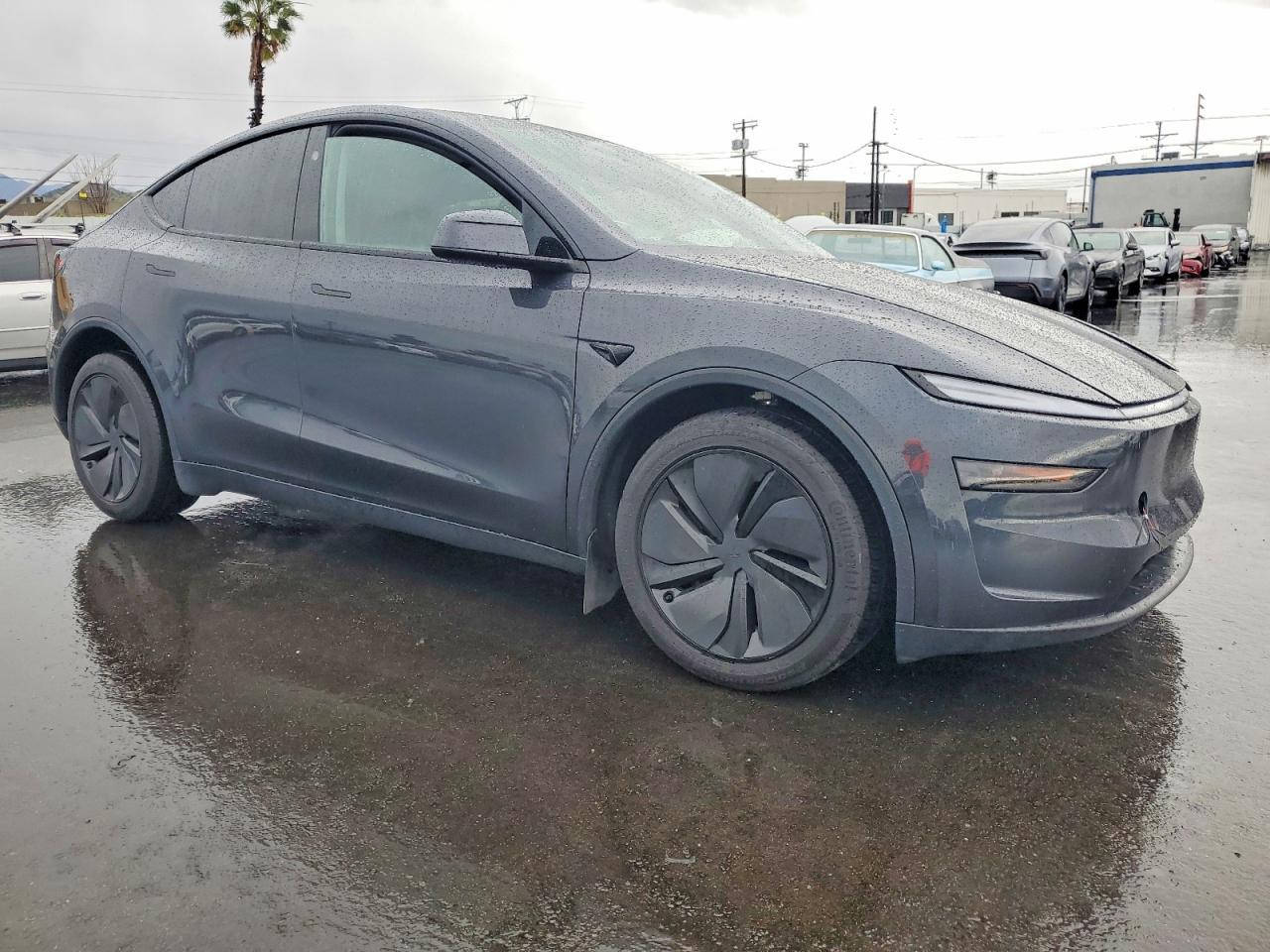 2026 TESLA MODEL Y
