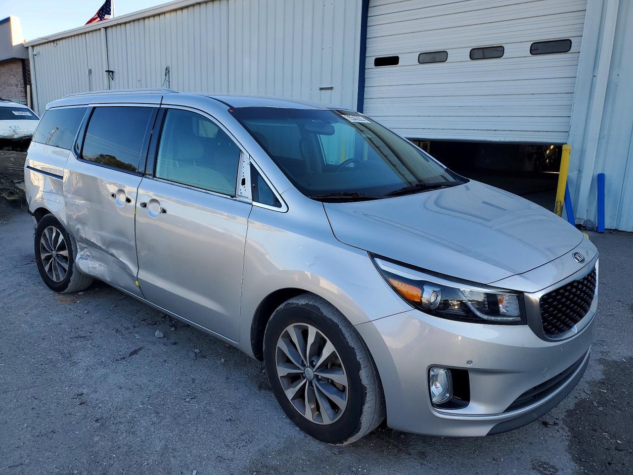 2017 KIA SEDONA