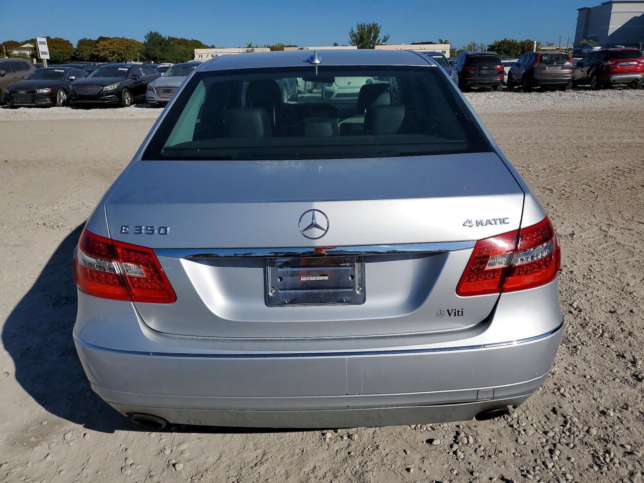 2010 MERCEDES-BENZ E-Class