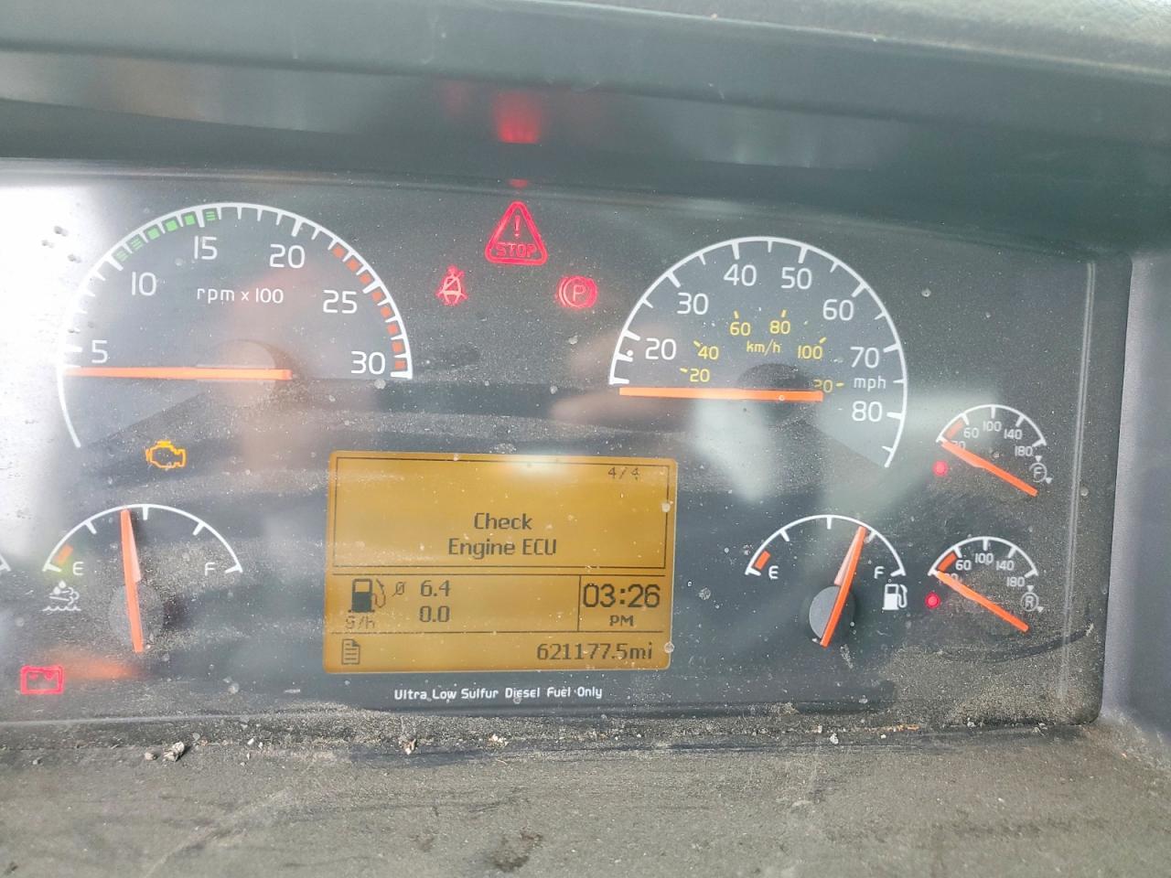 2011 VOLVO VNM
