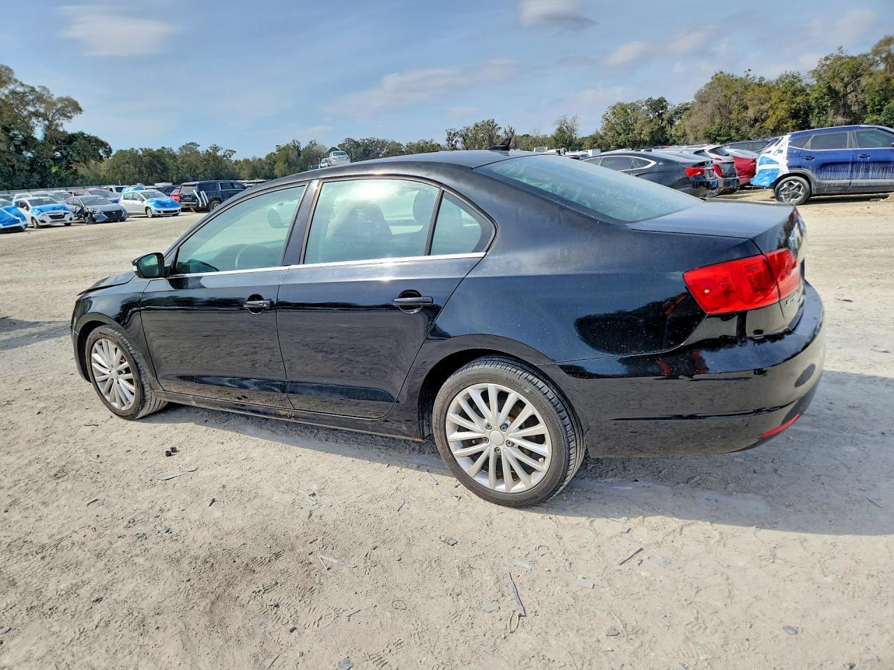 2011 VOLKSWAGEN JETTA