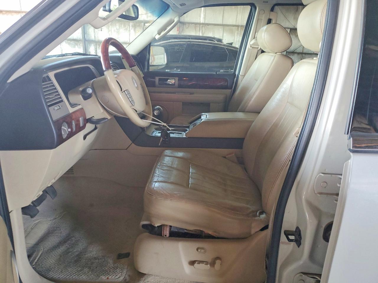 2005 LINCOLN Navigator