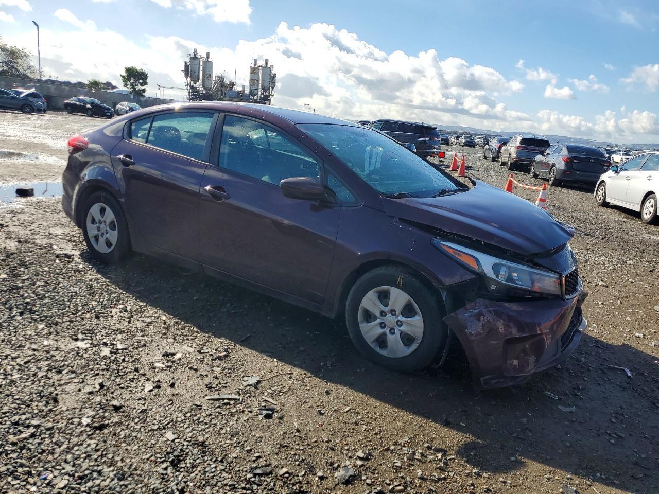 2017 KIA FORTE