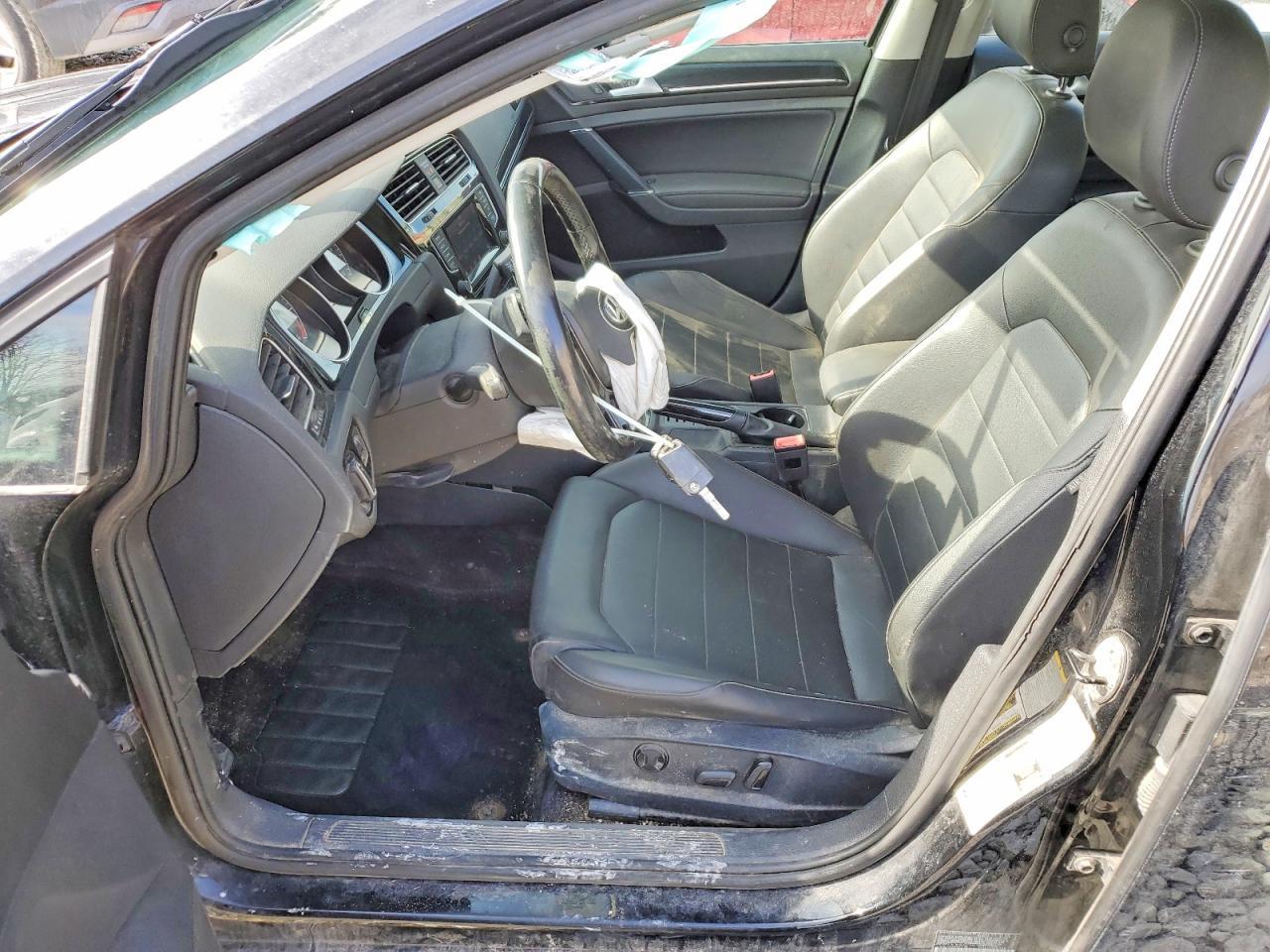 2015 VOLKSWAGEN GOLF