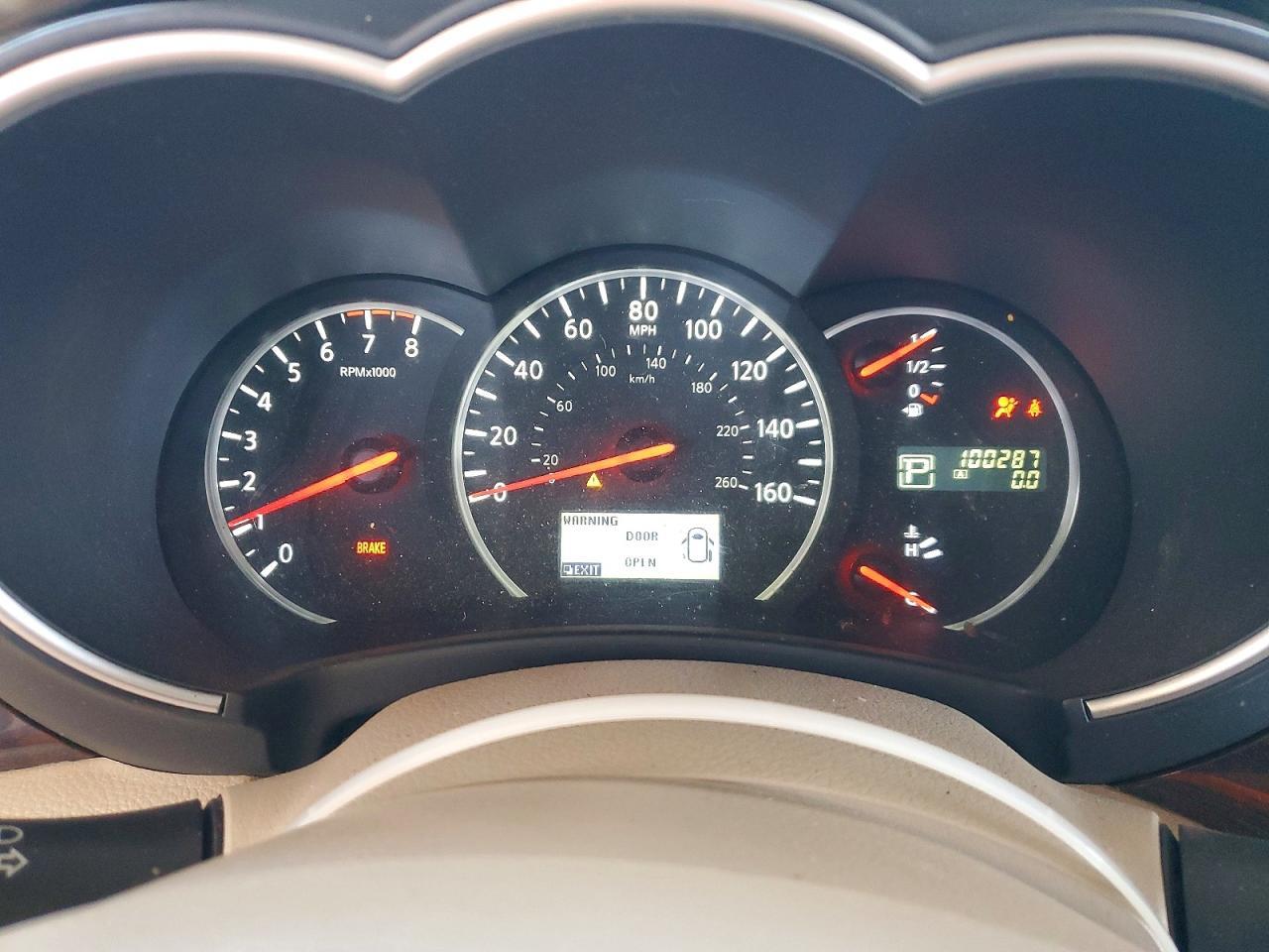 2014 NISSAN Quest