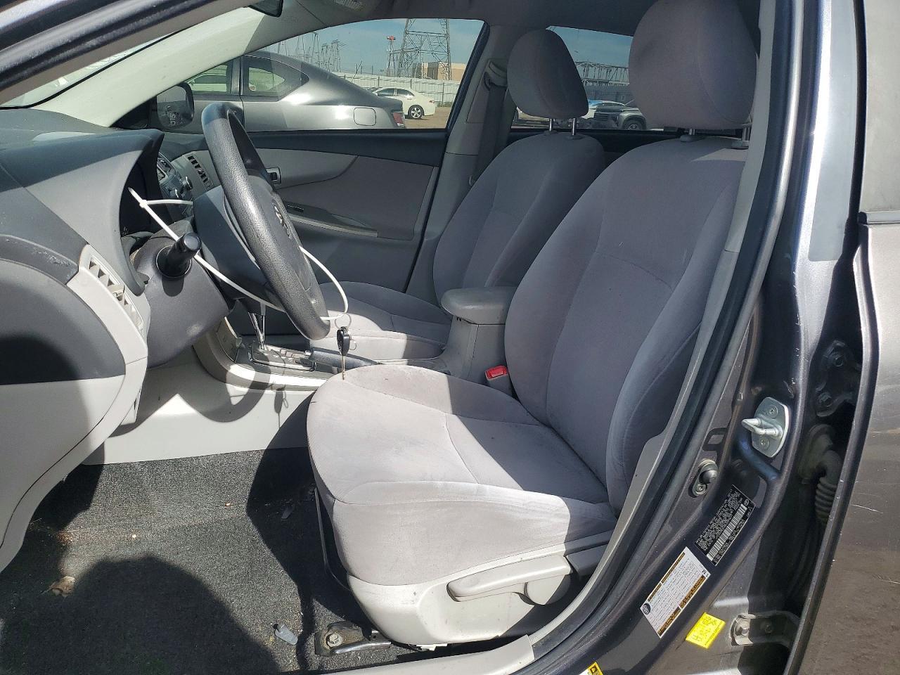 2011 TOYOTA COROLLA