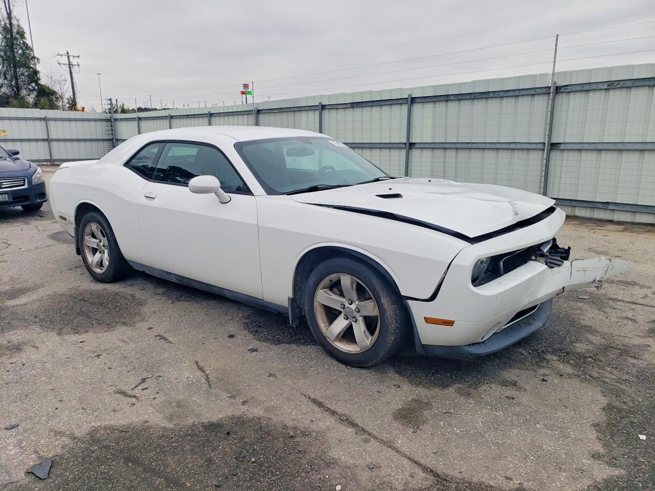 2013 DODGE Challenger