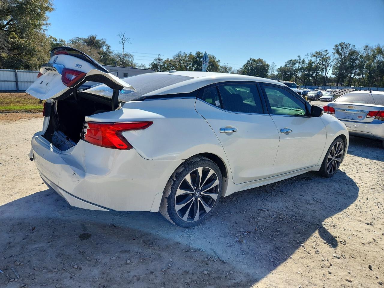 2016 NISSAN Maxima