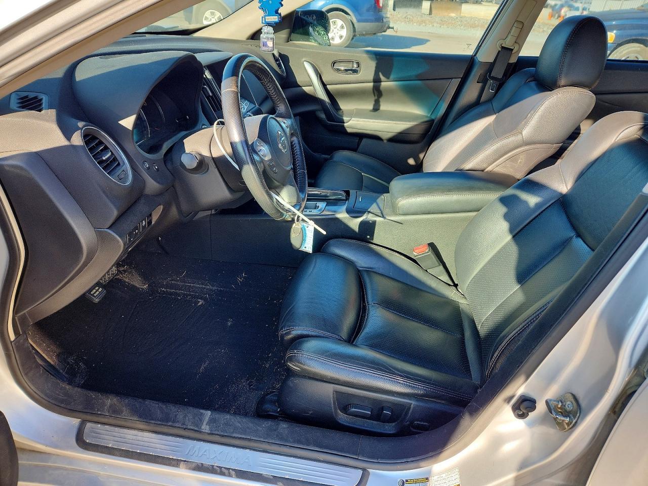 2012 NISSAN Maxima
