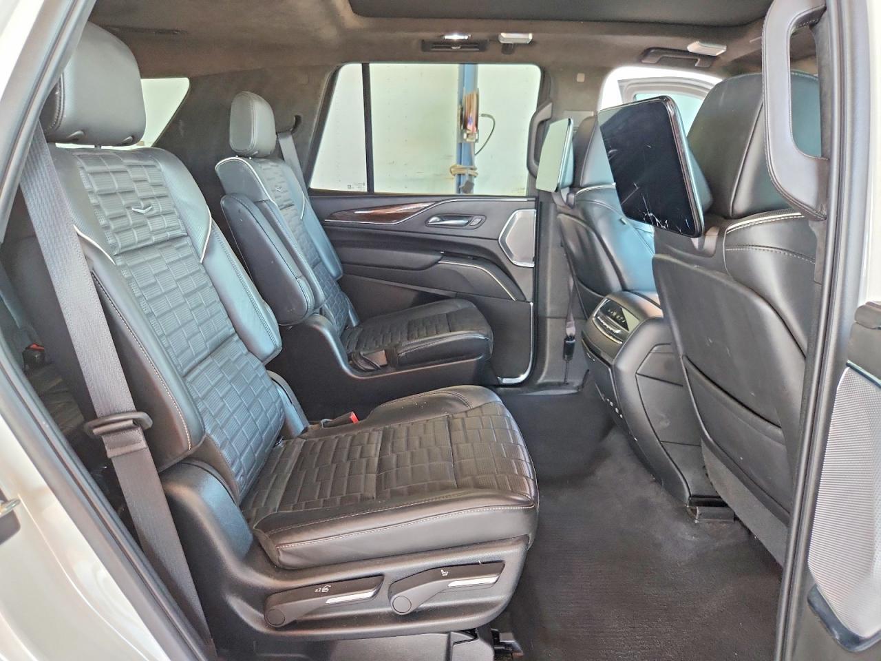 2022 CADILLAC ESCALADE