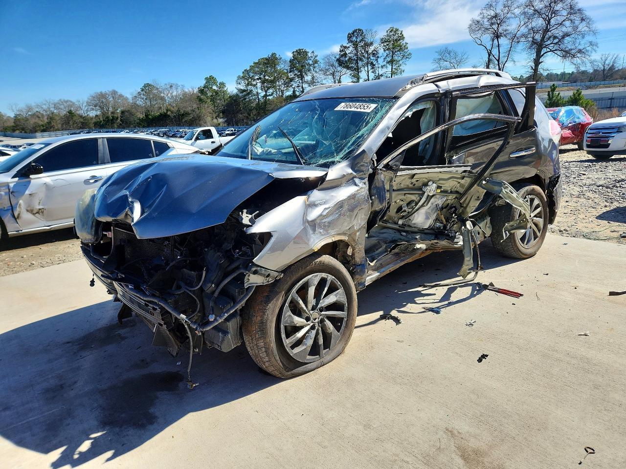 2015 NISSAN ROGUE