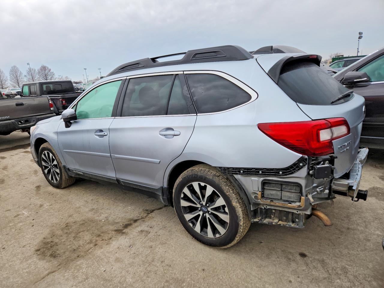 2017 SUBARU Outback