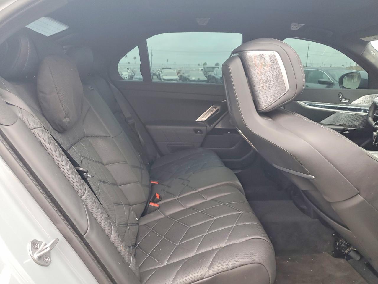 2023 BMW i7