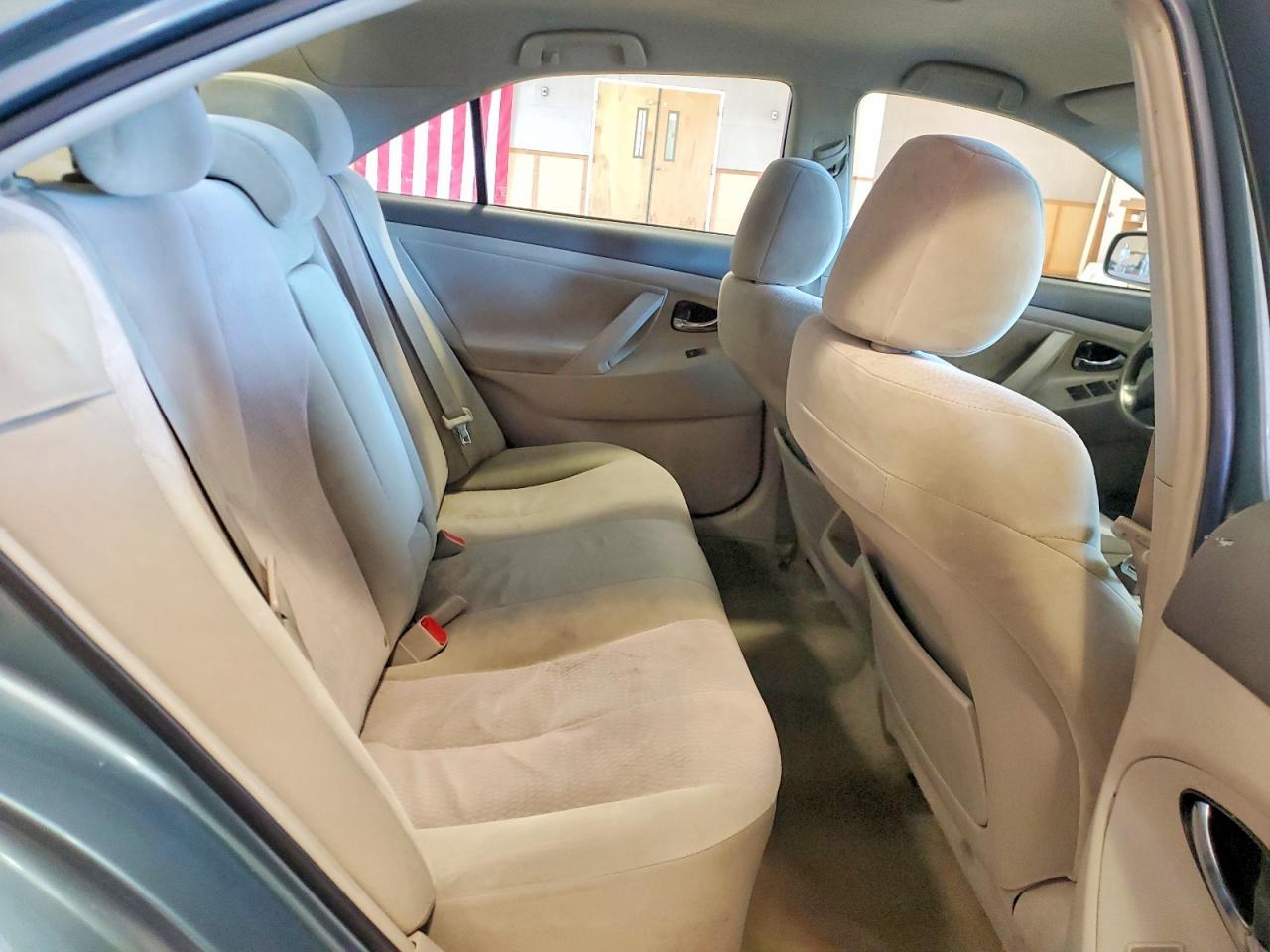 2011 TOYOTA CAMRY