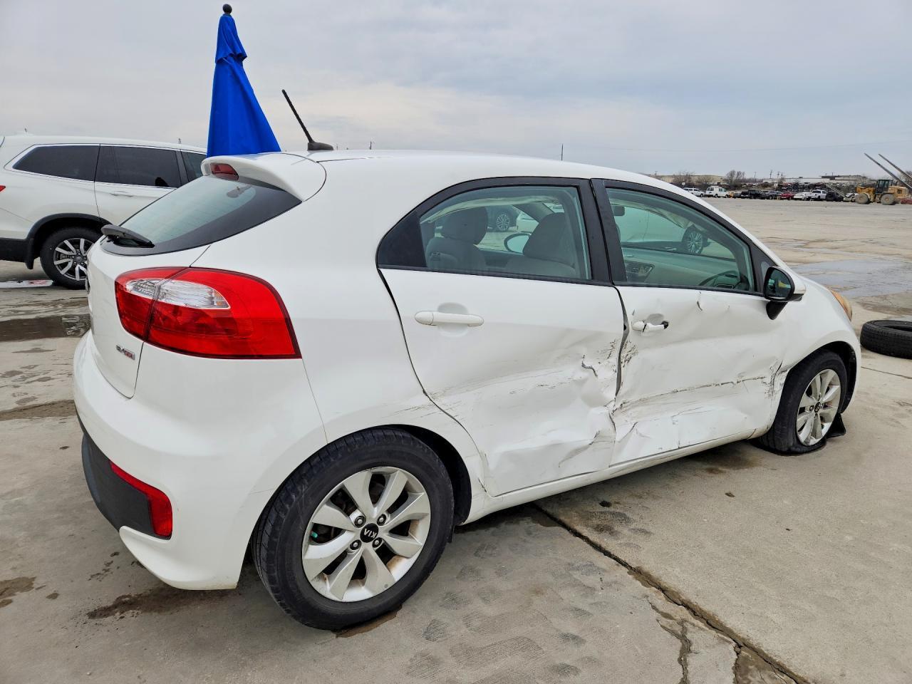 2016 KIA RIO