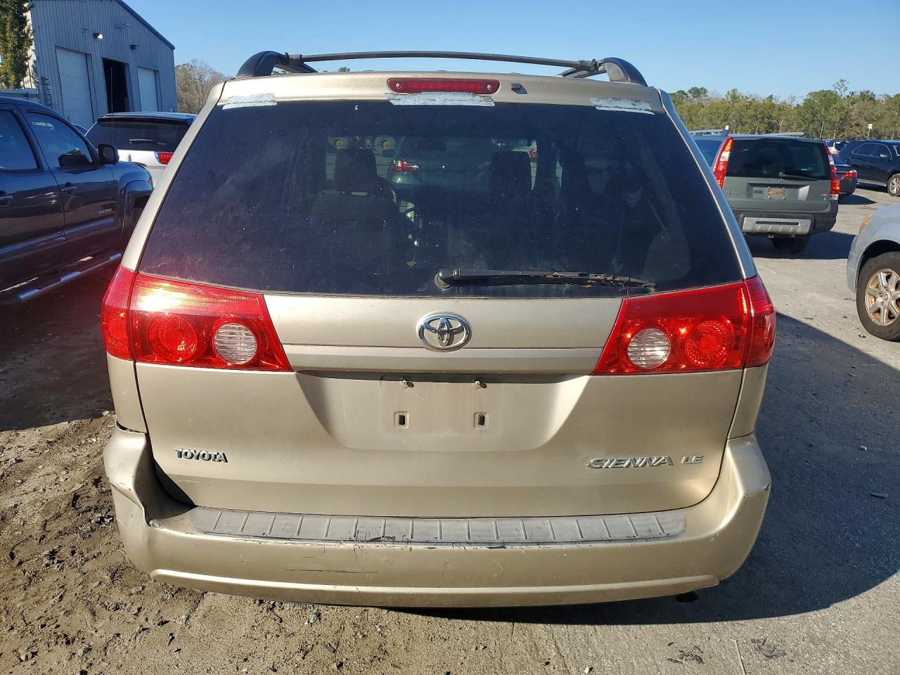 2009 TOYOTA SIENNA