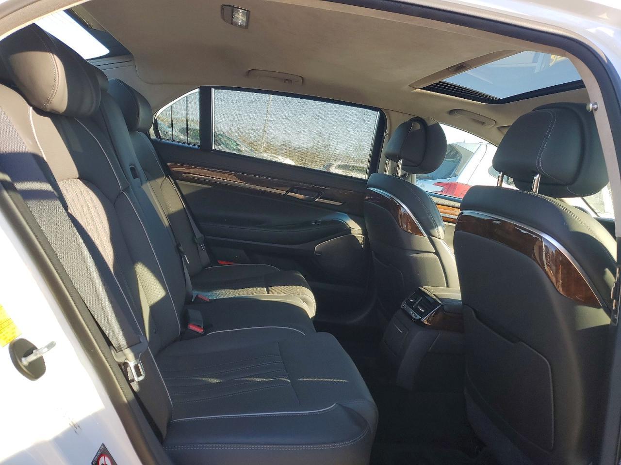 2019 GENESIS G90