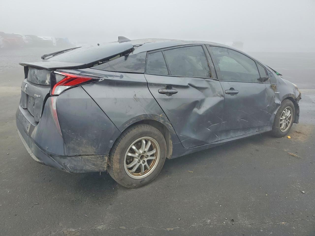 2017 TOYOTA PRIUS