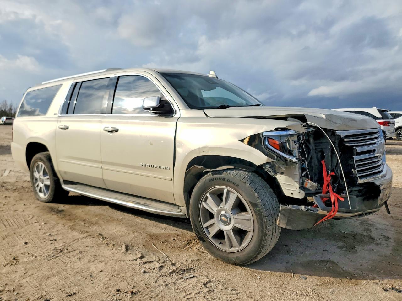 2016 CHEVROLET Suburban