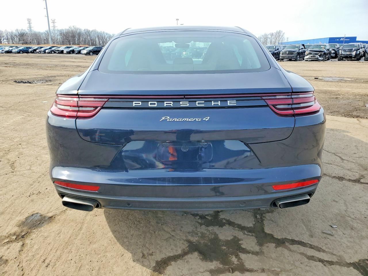 2019 PORSCHE Panamera