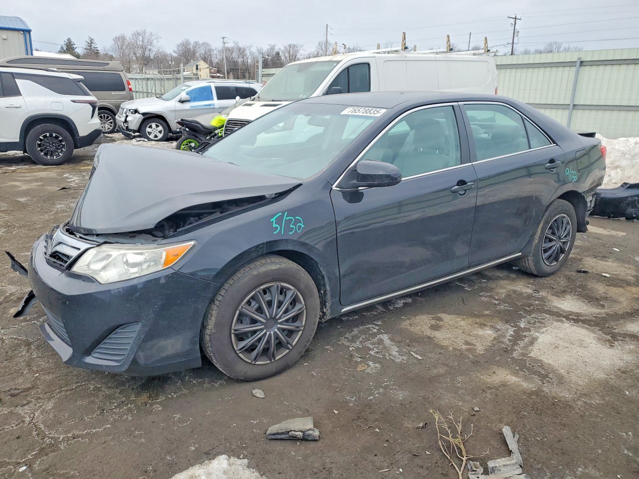 2013 TOYOTA CAMRY