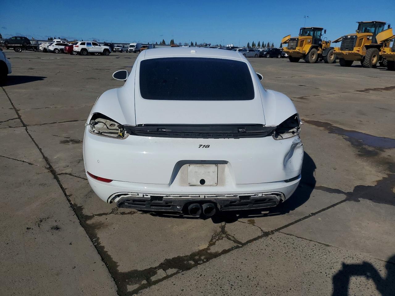 2019 PORSCHE Cayman