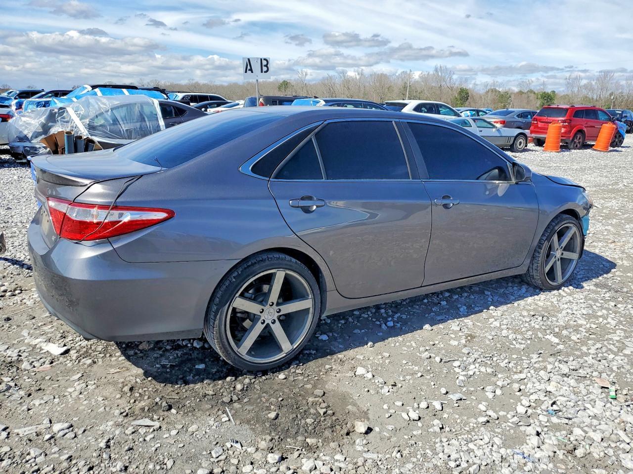 2017 TOYOTA CAMRY