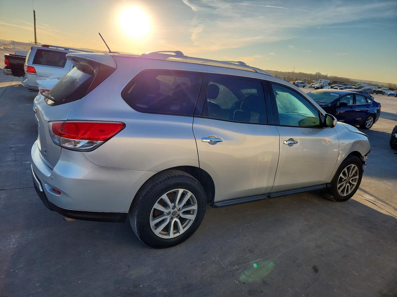2016 NISSAN PATHFINDER