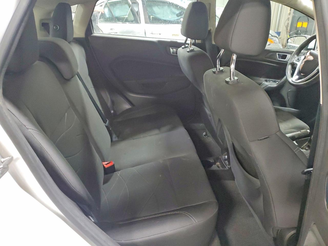 2016 FORD Fiesta