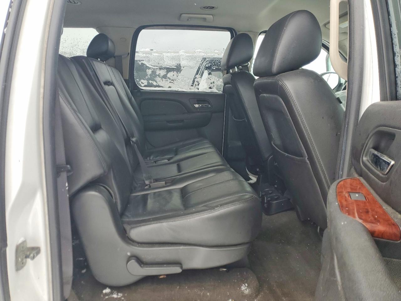 2010 CHEVROLET Suburban