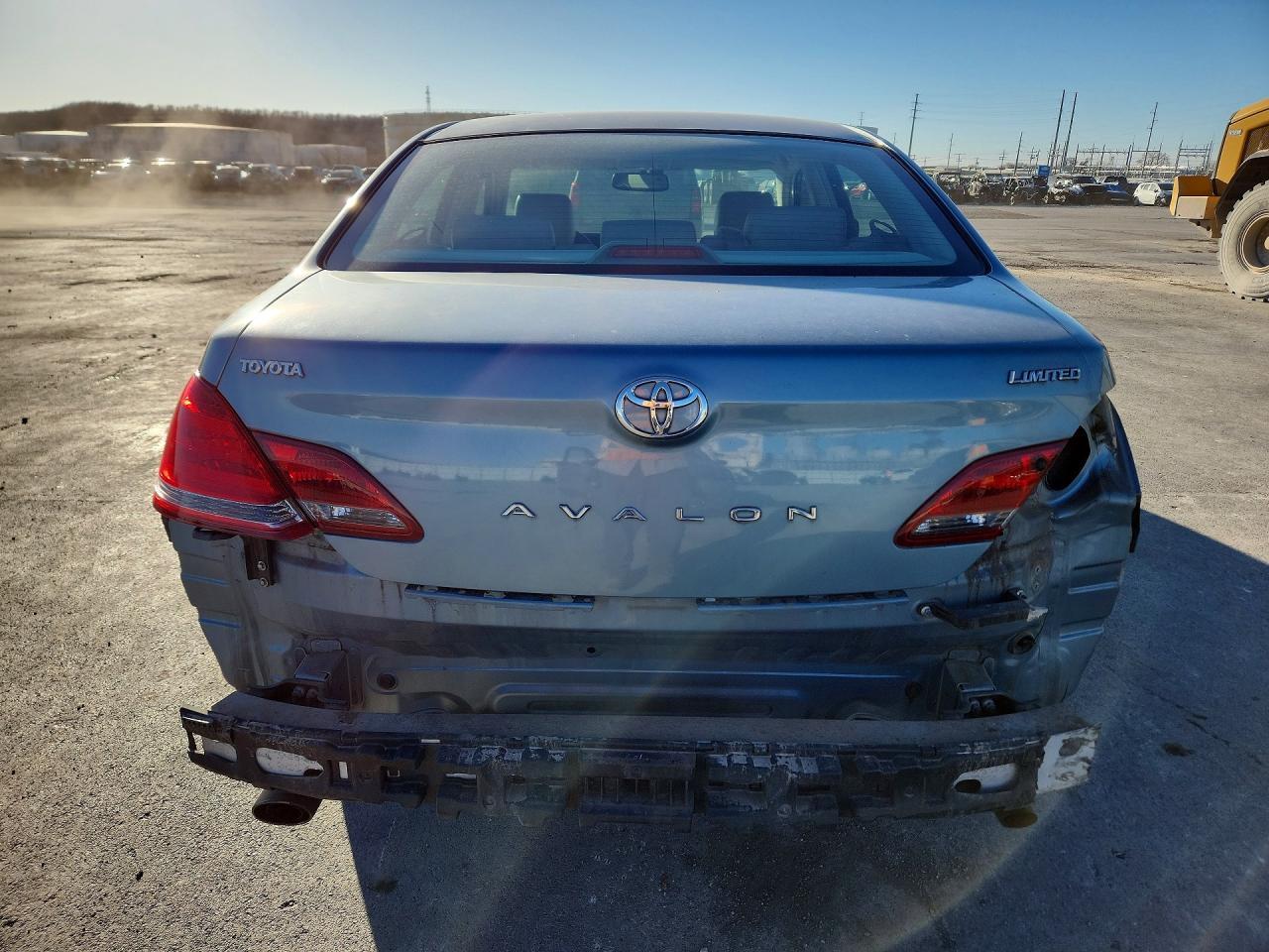 2008 TOYOTA Avalon