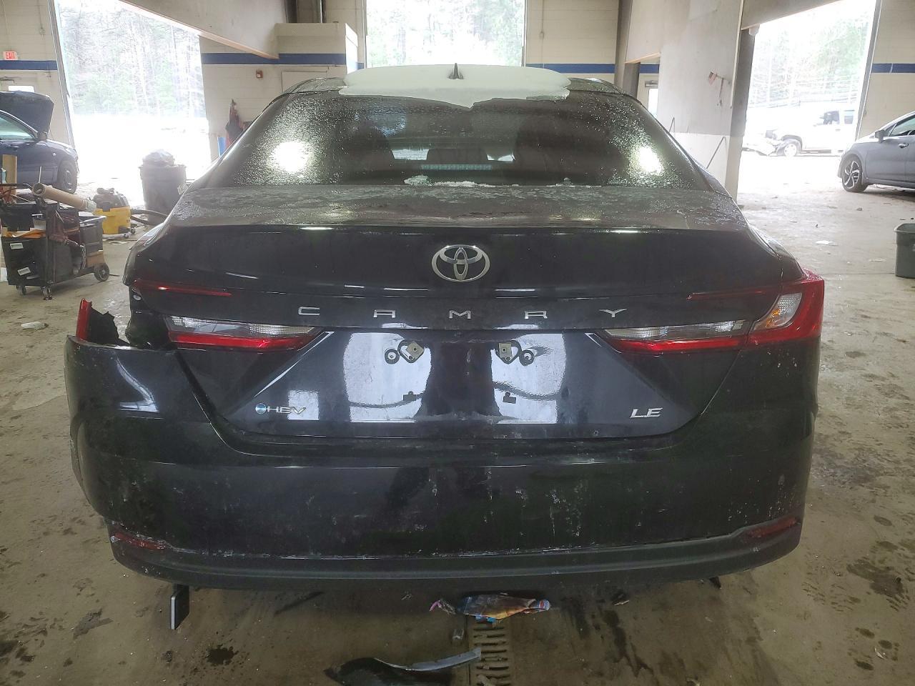 2025 TOYOTA CAMRY