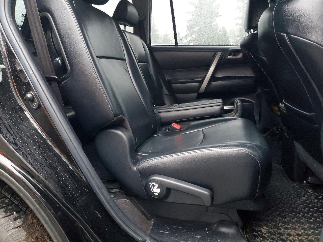 2013 TOYOTA HIGHLANDER