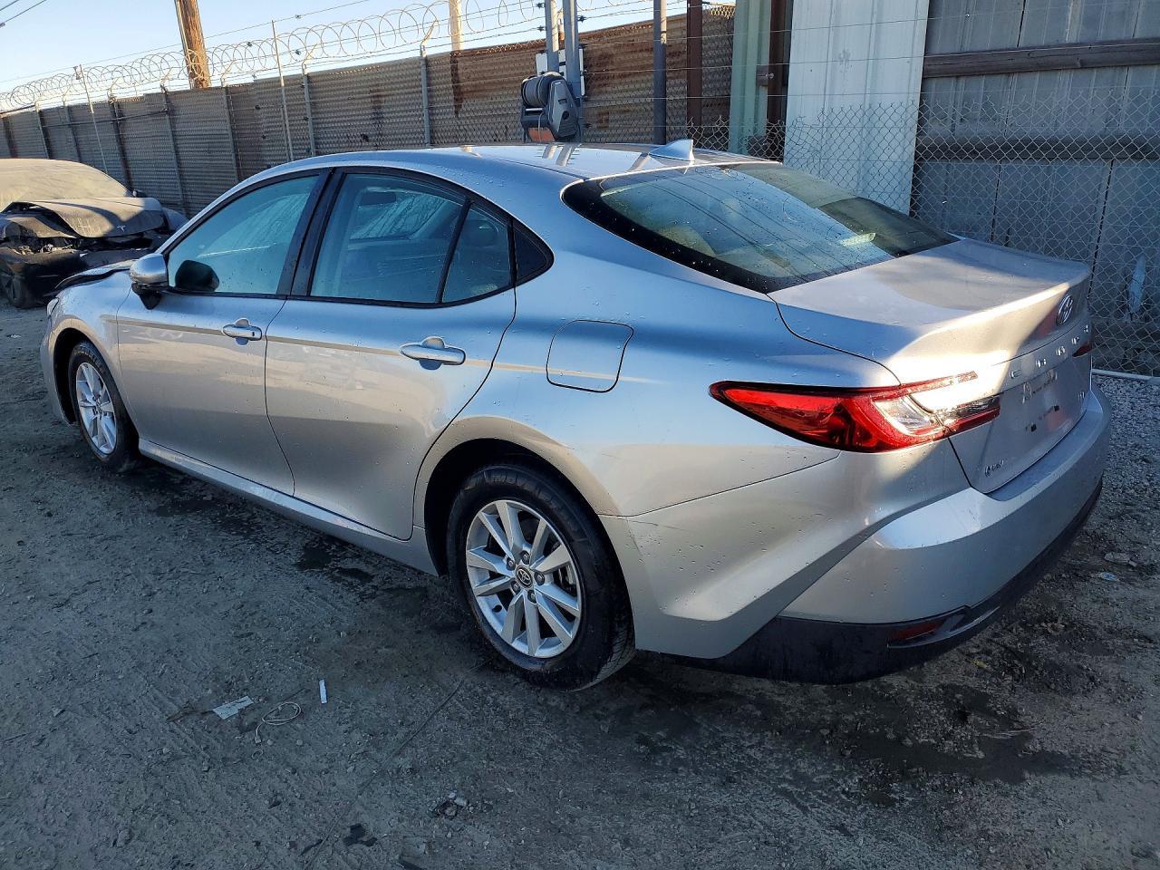 2025 TOYOTA CAMRY