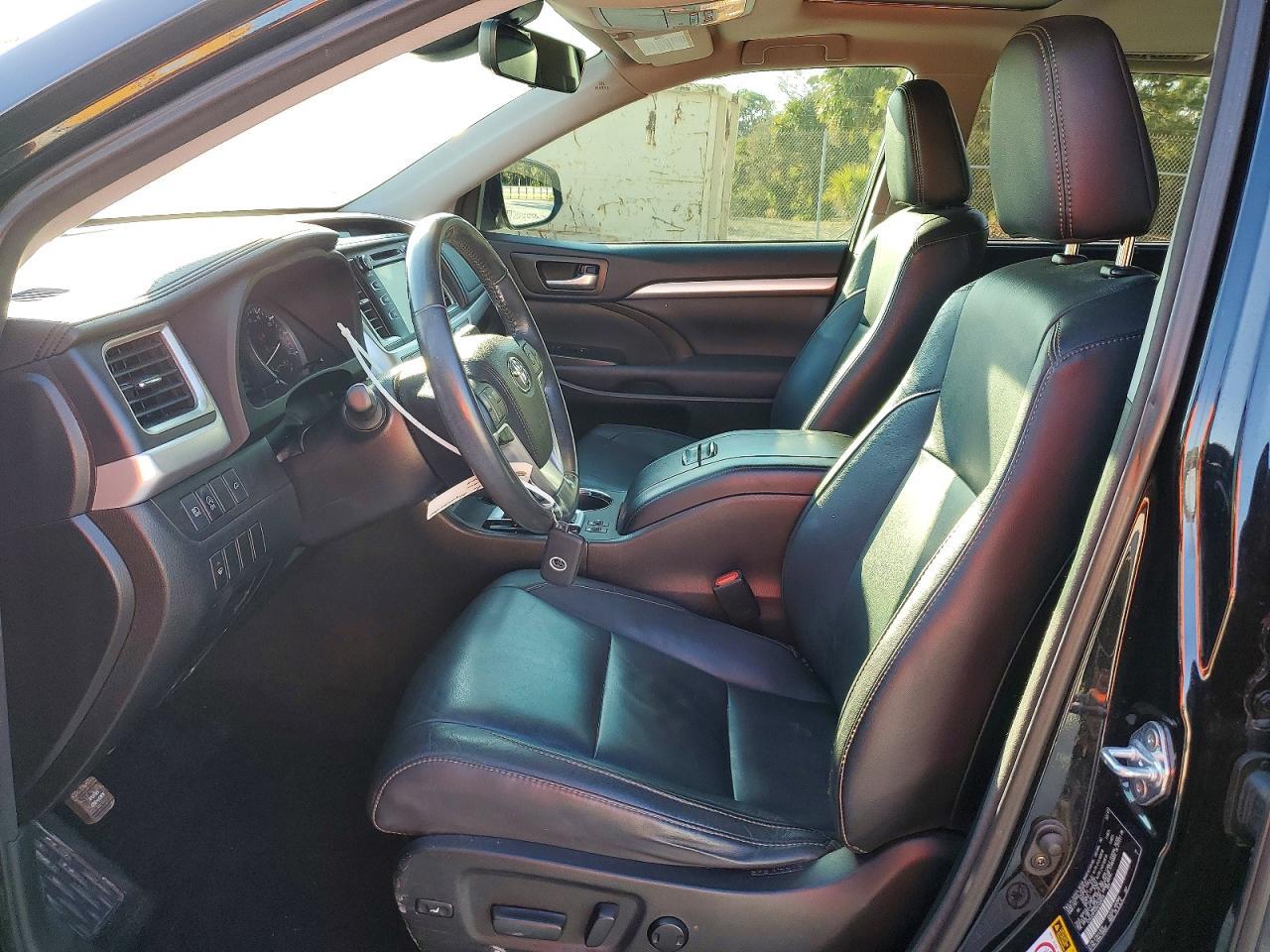 2017 TOYOTA HIGHLANDER