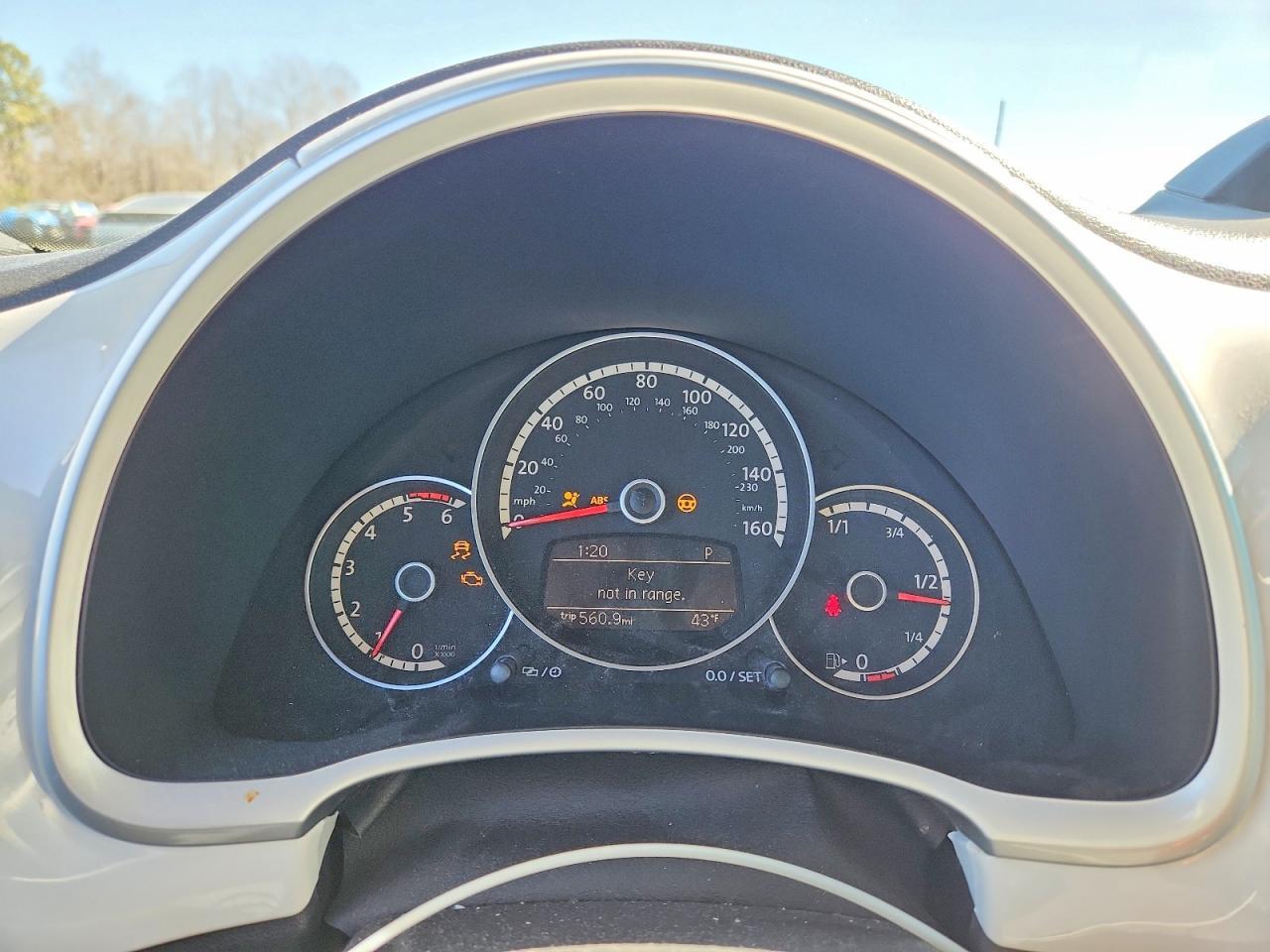 2014 VOLKSWAGEN Beetle