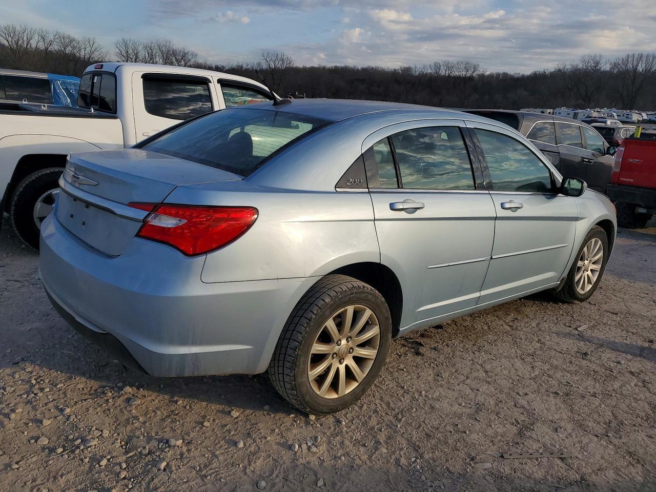 2012 CHRYSLER 200