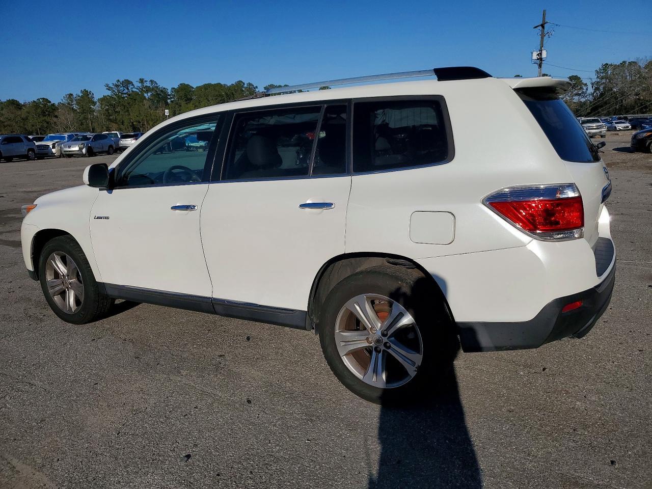 2013 TOYOTA HIGHLANDER